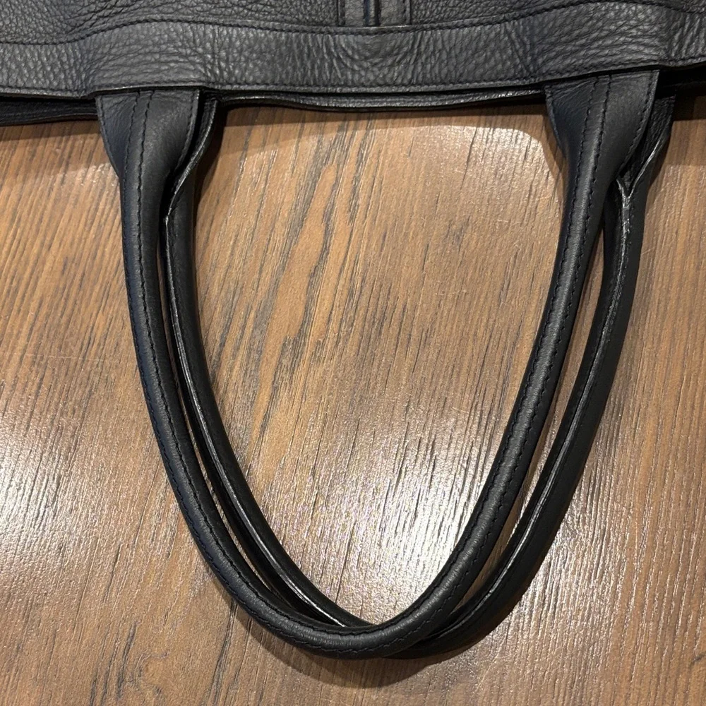 Valextra Elegant Black Leather Tote Bag Made in Italy Beautiful - Picture 4 of 14